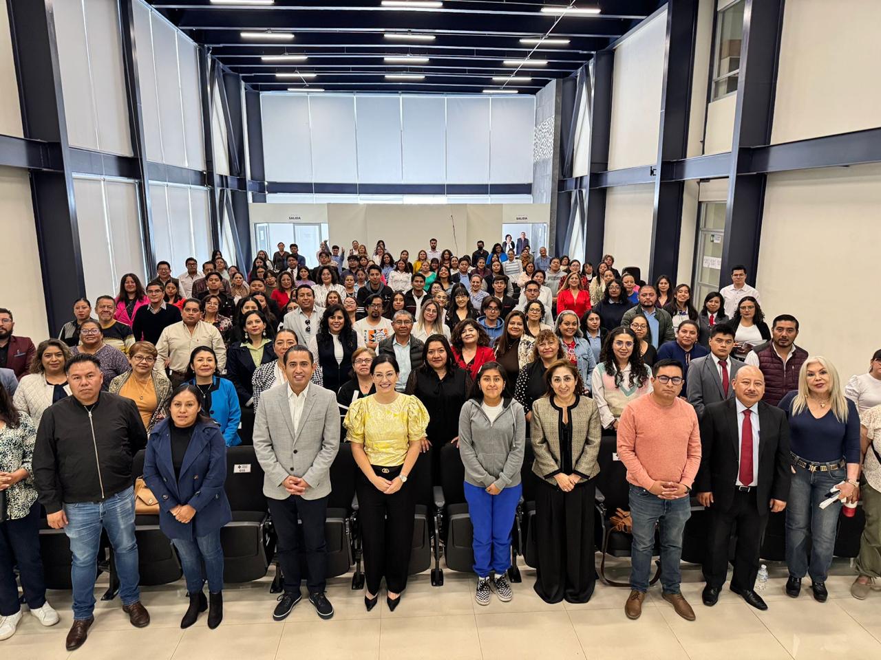 Hackea IPMP el aprendizaje docente con ponencia internacional